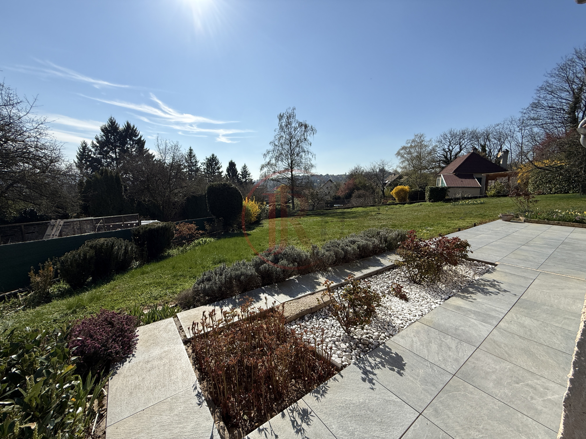 Maison à vendre à Besancon, 226 m², 8 pièces – photo 2 sur 6